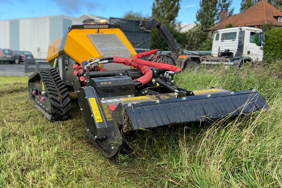 Herder CR10 mit Hammerschlegeln