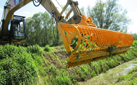 Herder mowing bucket