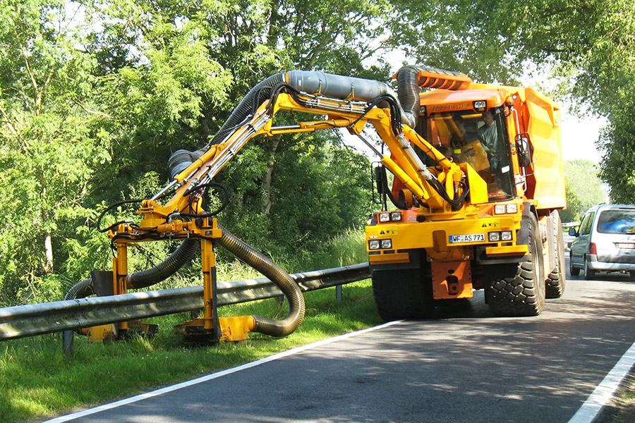 Herder crash barrier mower